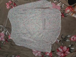 Floral Print Round Neck Top