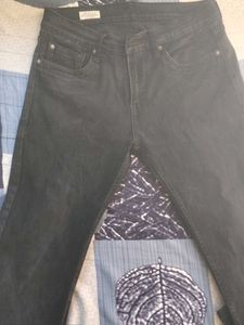 Levi's Premium Black 100 % original niJeans
