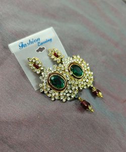 Emerald Stone Drop Earrings ♦️