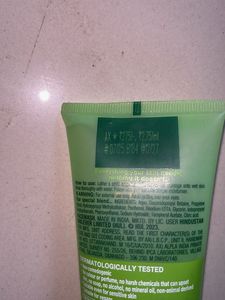 Simple Refreshing Facial Wash