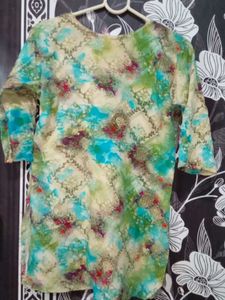 Embellished V- Neck Kurta