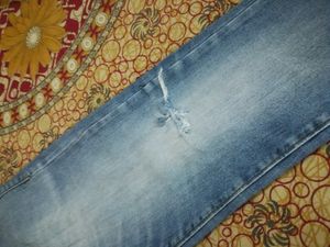 One Sided Rugged Jeans