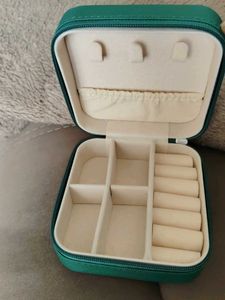 Green Jewelry Travel Organizer