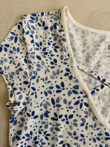 GAP Printed T-shirt with cutout neck