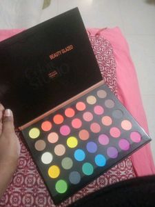 Eyeshadow Palette With 35 Different Shade