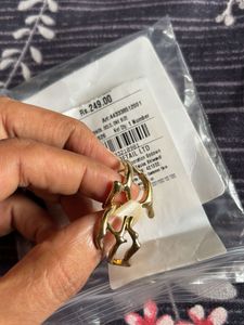 Unique Gold-Tone Ring
