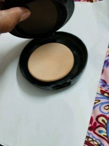 Huda Beauty 2in 1 Powder Cake