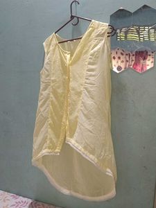 Elegant Yellow Embroidered Kurta