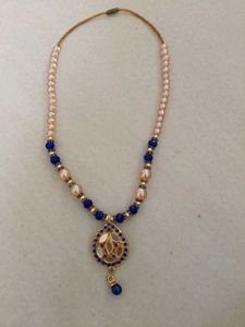 Elegant Pearl and Blue Stone Necklace Set