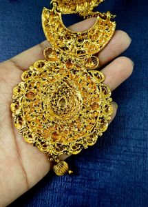 Geru Exquisite Gold-Tone Necklace &amp; Earring Set