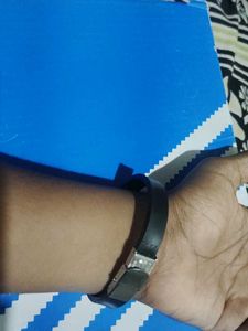 Hand Band |