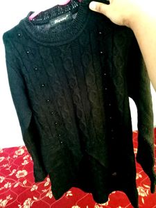 black woolen sweater for women