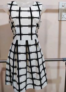 Chic Plaid Sleeveless Dress