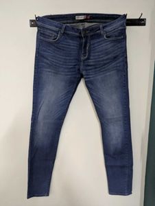 🔥 Branded faded Jean