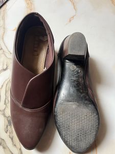 Chic Brown Heeled Ankle Boots