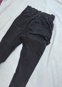 Chic High-Waisted Black Denim Jeans