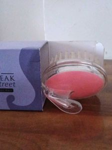 STREAK street hair styler