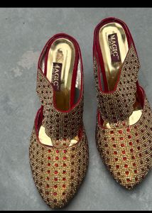 Sparkling Embellished 👠 ✨💃