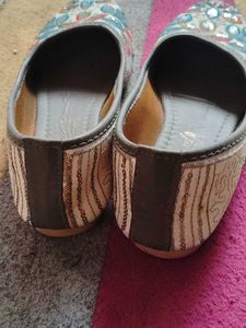 Embroidered Flat belly shoes for girls 💕