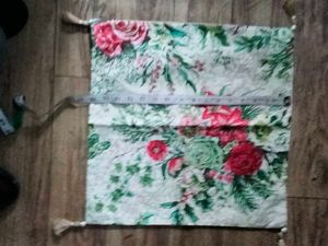 Its A Set Of 2 Pc Floral Canvas Cushion.