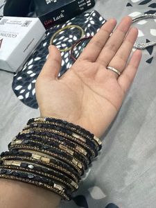 Elegant Black &amp; Gold Bangles