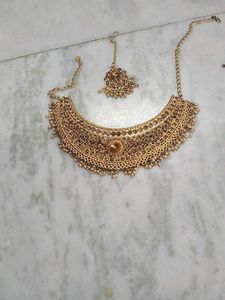 17.Gold Choker Necklace Set