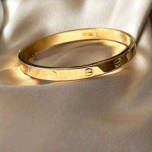 Elegant Gold Bangle Bracelet anti tar