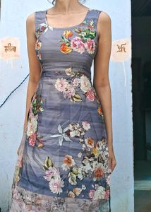 Floral Print Sleeveless Kurta