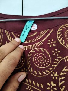 janasya maroon foil print Kurta