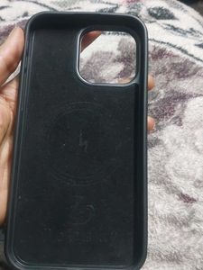 black mesh MagSafe-compatible phone case for an iP