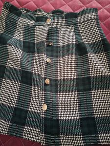 Wom Short Skirt