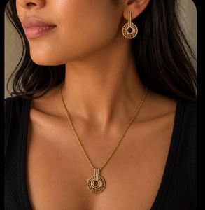 Elegant Gold Tone Necklace & Earring Set