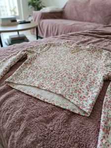 Cute Floral Long Sleeve Top