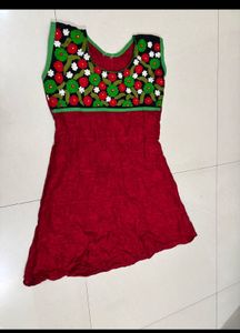 Embroidered Sleeveless Kurta
