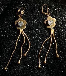 Elegant Flower Dangle Earrings