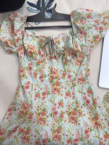 Charming Floral Puff Sleeve Dress