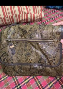 *price reduced*Vintage Tooled Paisley Handbag