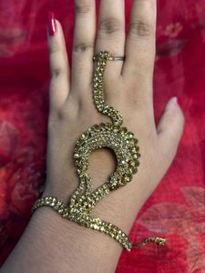 Gold-tone Hath Panja
