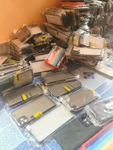 Ip 11 Pro ,7g , 6g One Plus 6,7,9 Series Cover
