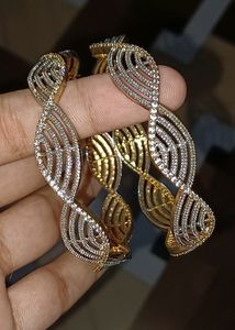 Ad Bangles
