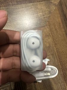 Original Oppo Premium USB-C Charging Cable and Ear