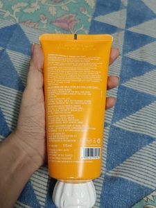 Dot &amp; Key Vitamin C E Face Wash