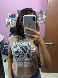 Graphic Cropped Tee