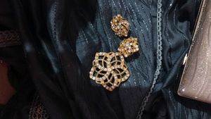 Exquisite Gold-Toned Statement Jewelry Set