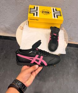 Onitsuka Tiger Sneakers - Black Pink