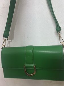 Structured green bag