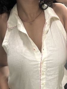 Women's Sleeveless Button-Up Top