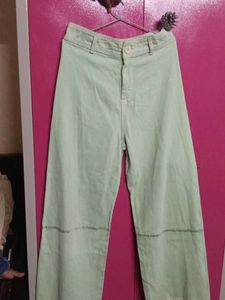 Sage Green Wide-Leg Cropped Pants