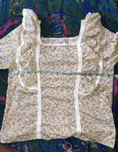 Floral Print Puff Sleeve Top
