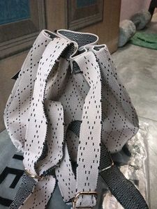 Chic Knitted Drawstring Bag